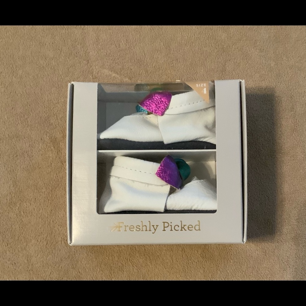 NIB Freshly Picked Moccasins